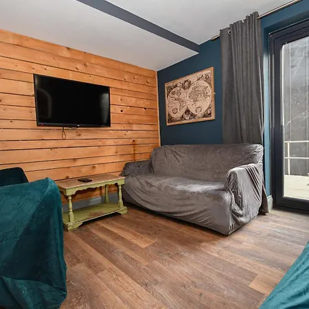 Апартаменты Spacious 7 Bedroom Budget In Headingley Лидс