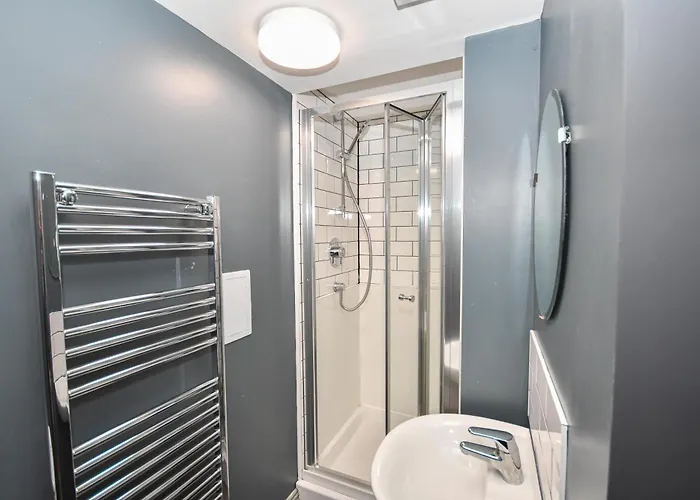 Spacious 7 Bedroom Budget In Headingley Апартаменты Лидс