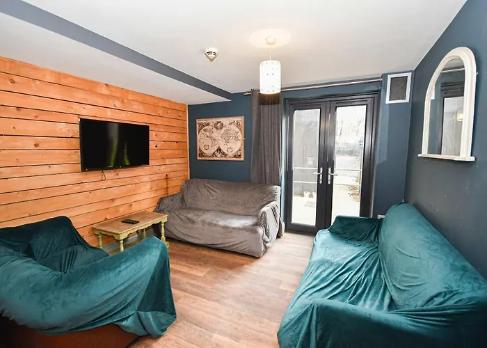 Spacious 7 Bedroom Budget In Headingley Апартаменты