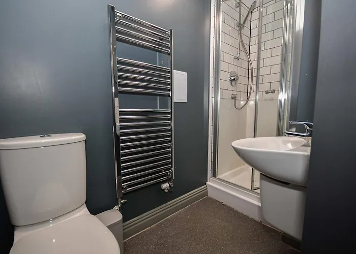 דירה Spacious 7 Bedroom Budget In Headingley לידס